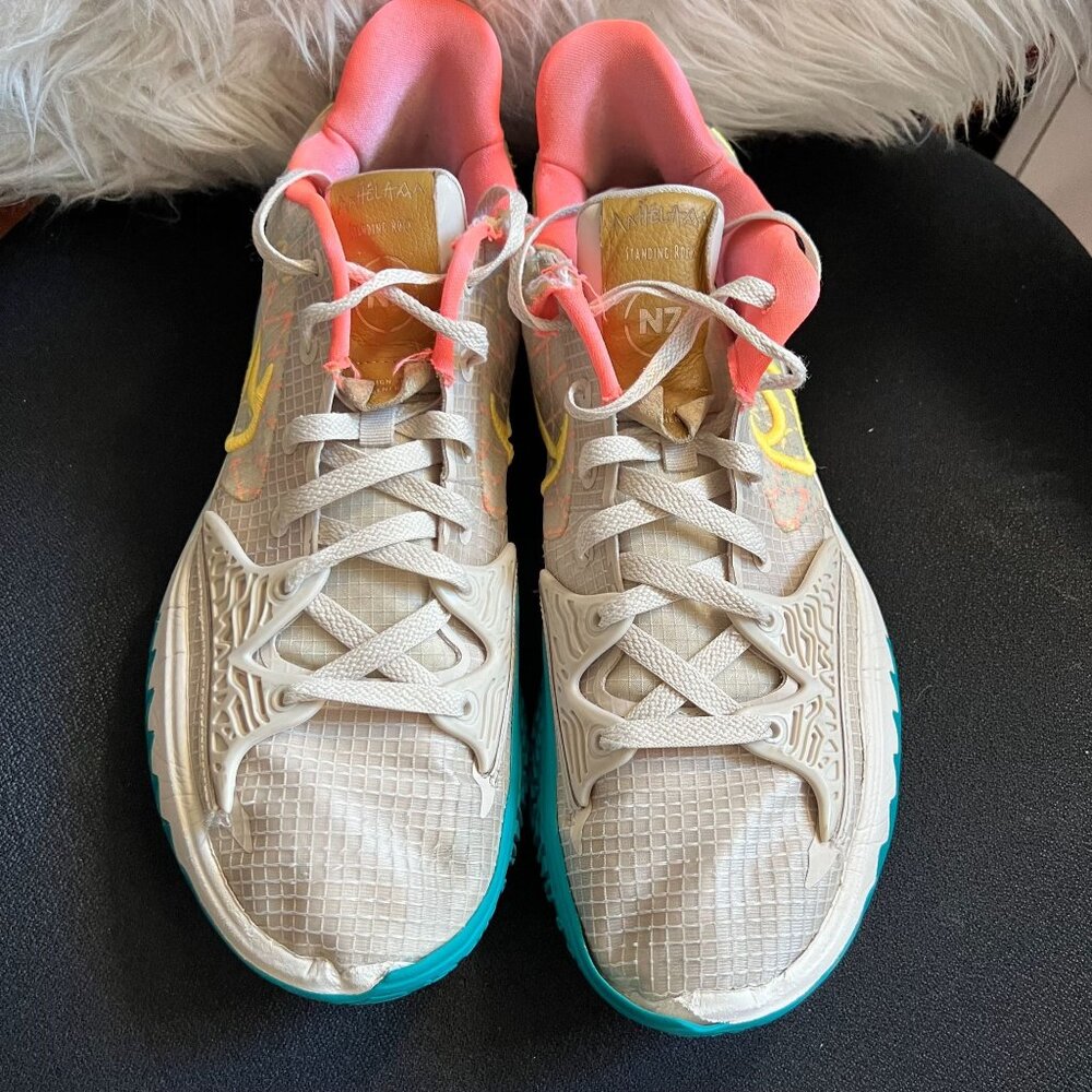 Nike Kyrie Low 4 N7 Basketball Shoes Mens 13 Desert Sand Citron beige, - Picture 2 of 16